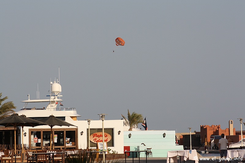 Oototo Parasailing 012